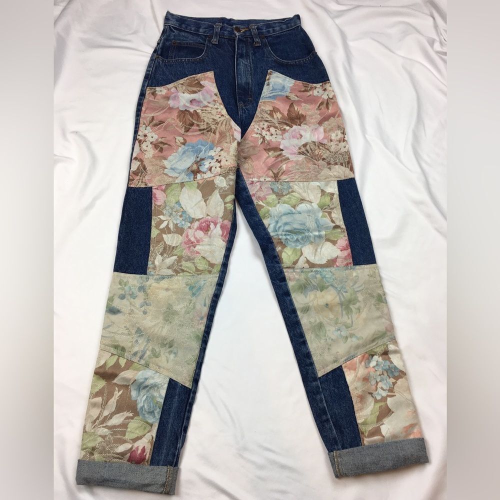 Vintage LEI Floral Patchwork 90’s High Waist Tapered Leg Rigid Denim